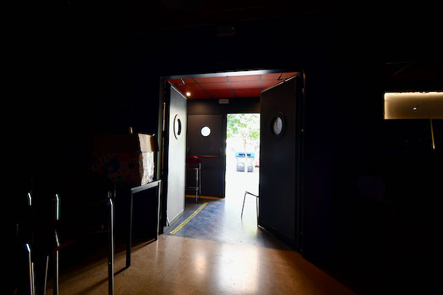Acceso Principal. Interior