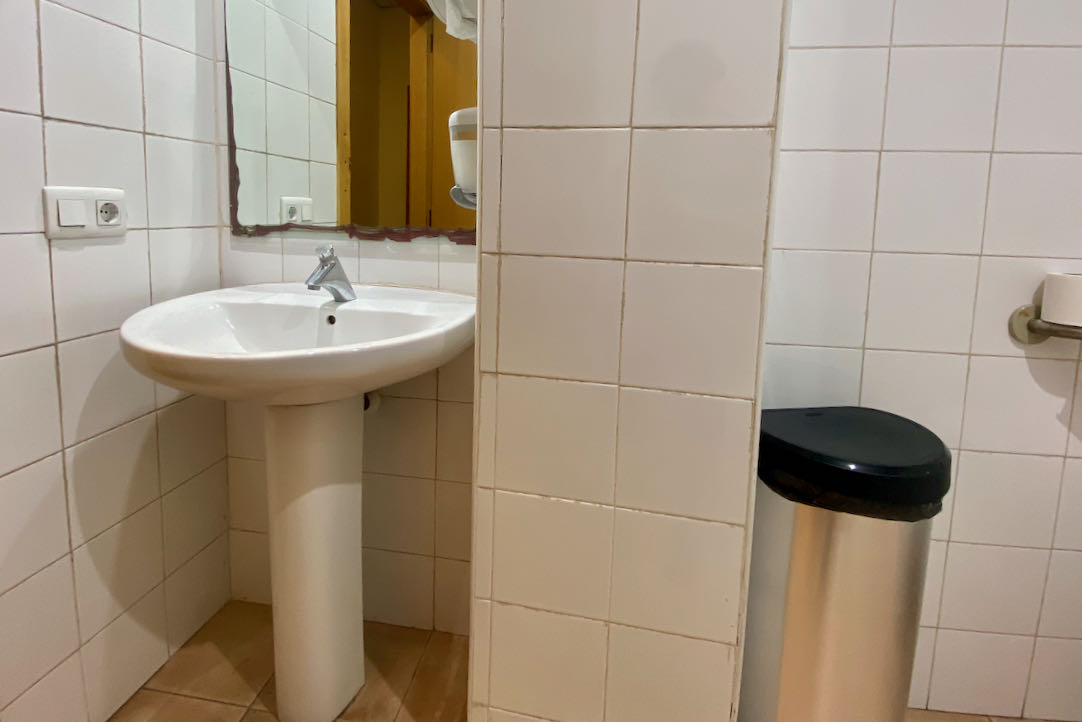 Lavabo de aseo PMR