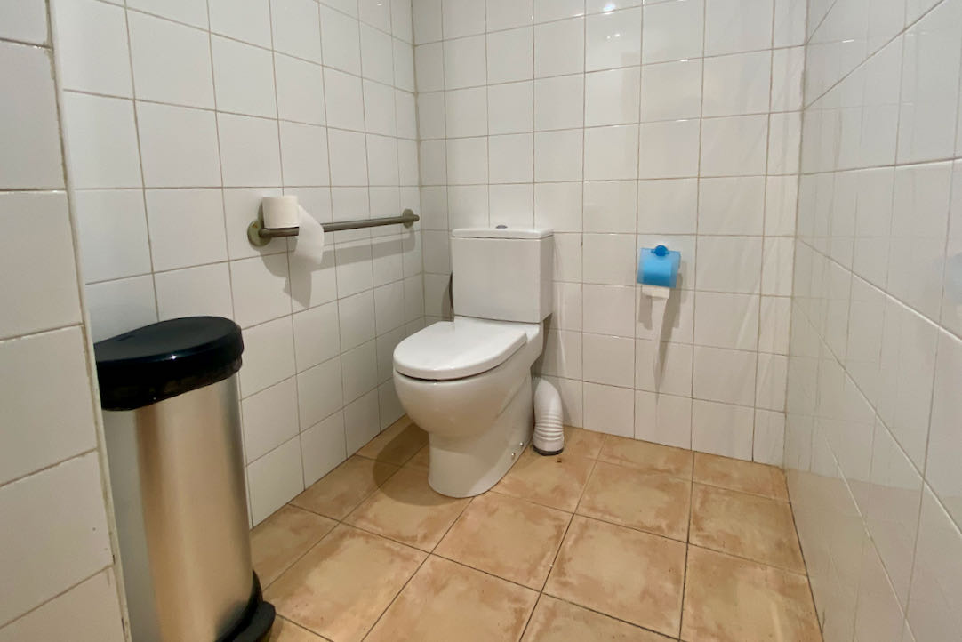 Interior del aseo PMR