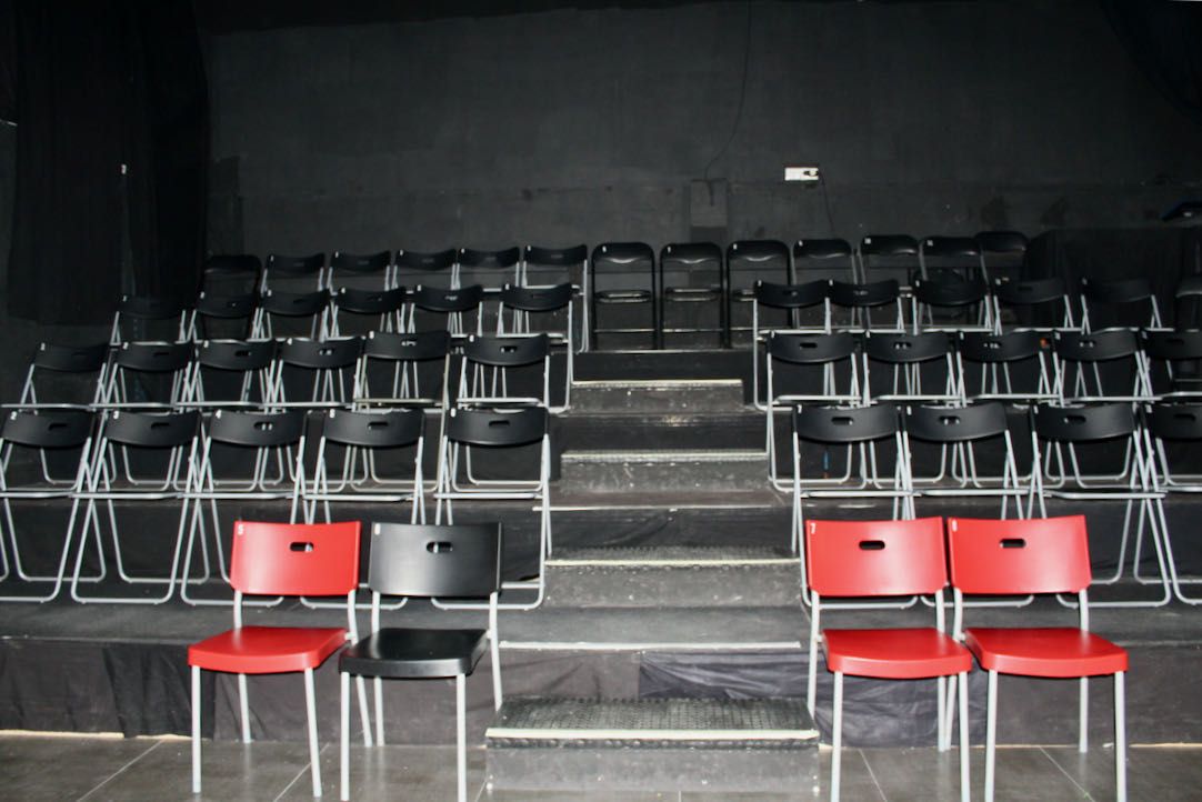 Otras butacas que pueden ser retiradas para más PMR en silla de ruedas