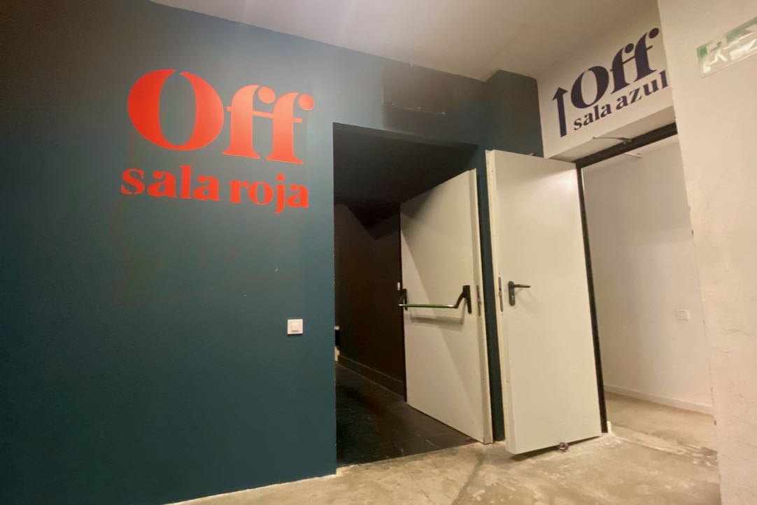 Puerta de Acceso Sala ROJA