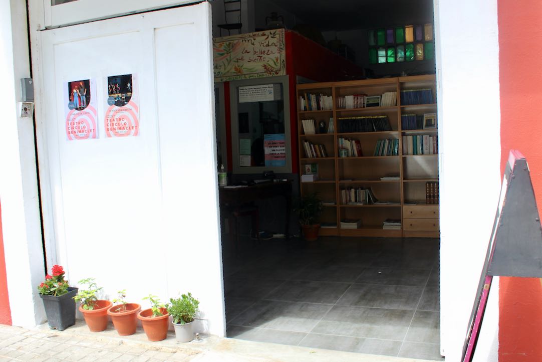 Entrada Principal Círculo Teatro