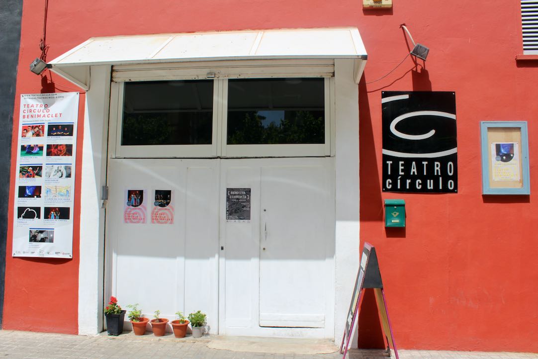Entrada Principal Círculo Teatro