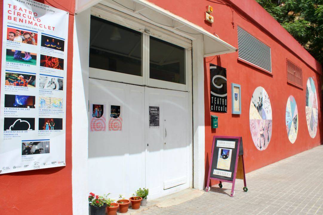 Entrada Principal Círculo Teatro