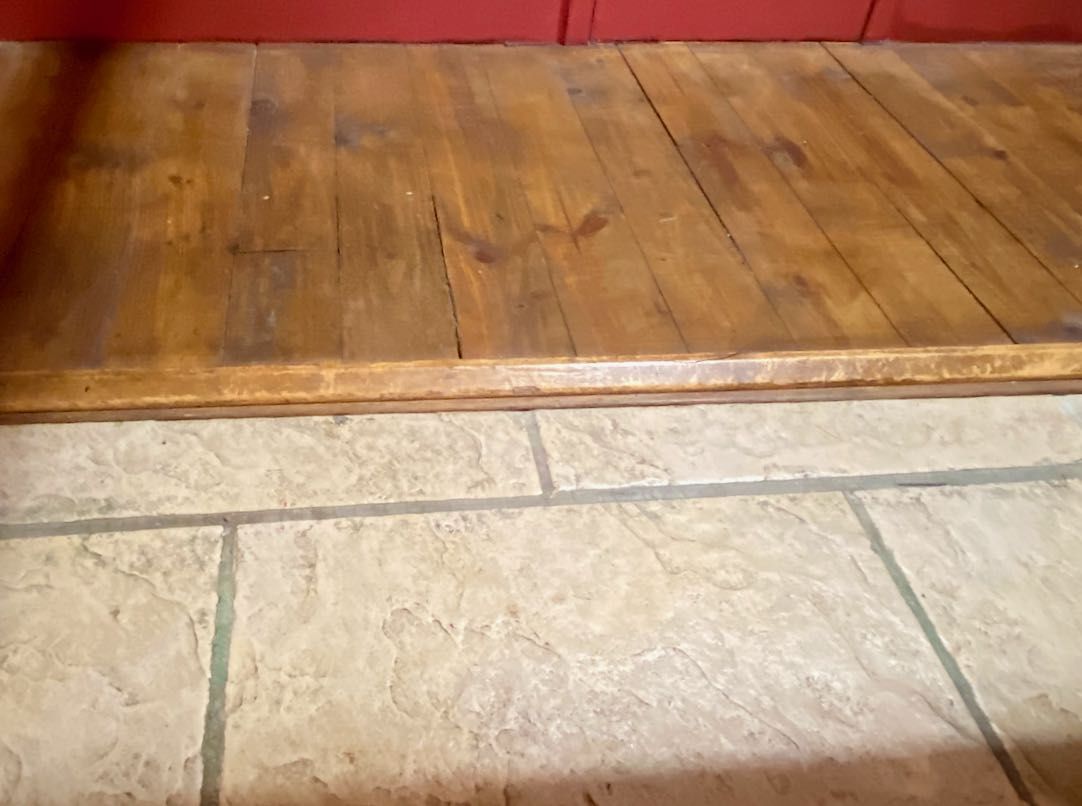 Acceso a la sala principal
