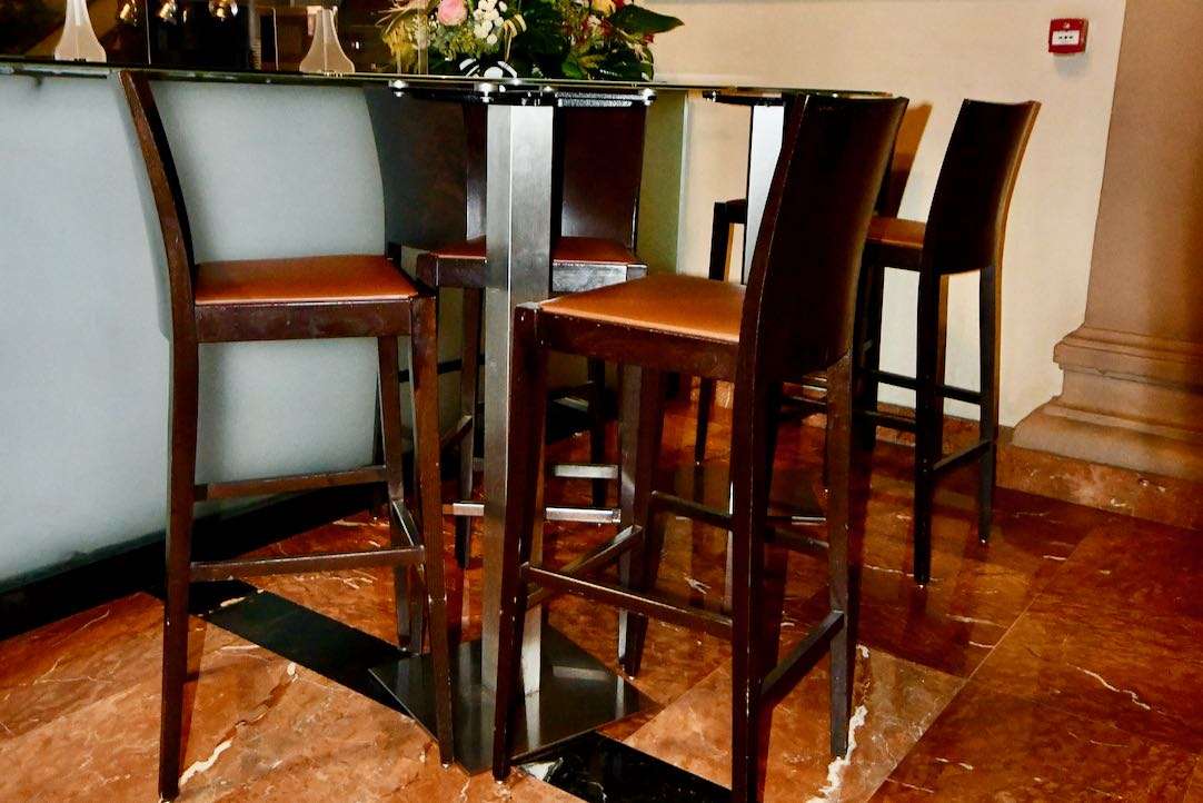 Mobiliario del Bar