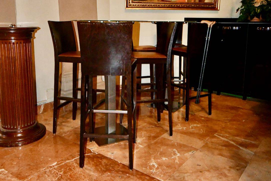 Mobiliario del Bar
