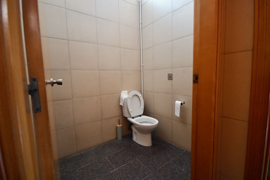 Vista interior aseo PMR Hombres