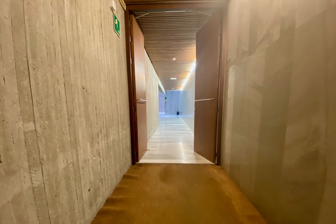 Pasillo de acceso a la Sala Principal