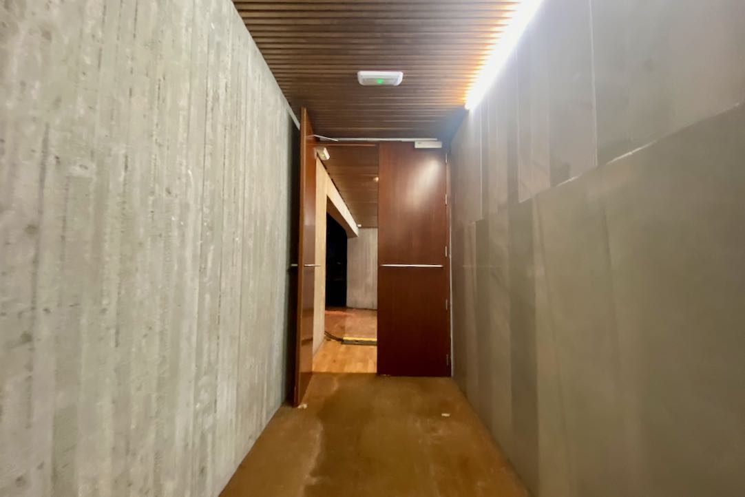 Pasillo de acceso a la Sala Principal