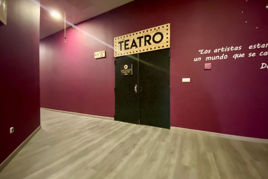 Puerta de acceso a la Sala Principal