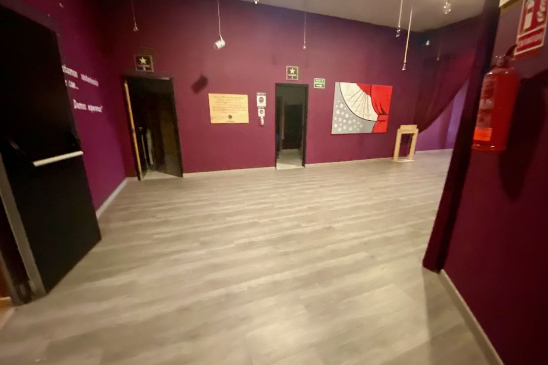 Zona de acceso a la Sala Principal