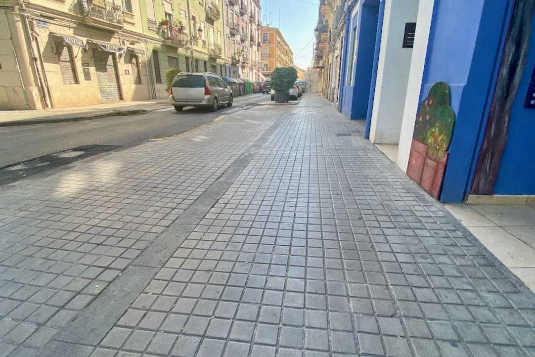 Entorno próximo a la entrada principal
