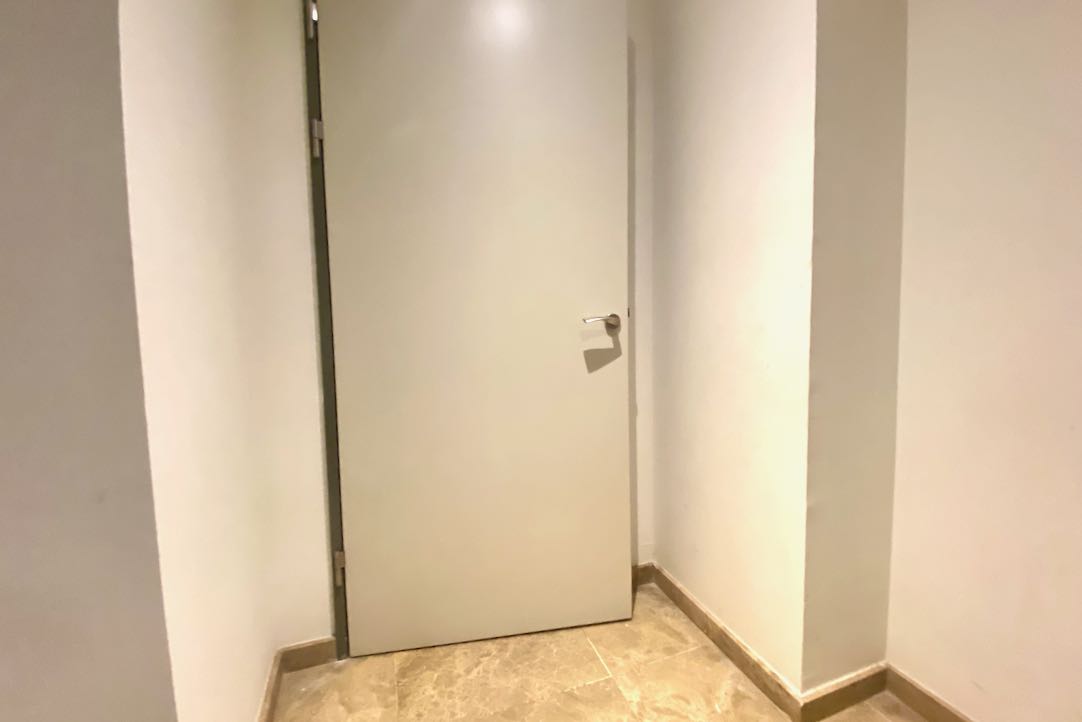 Puerta exterior. Vista desde el interior