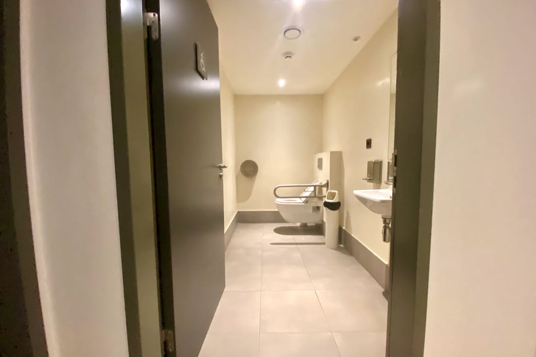 Interior del aseo PMR