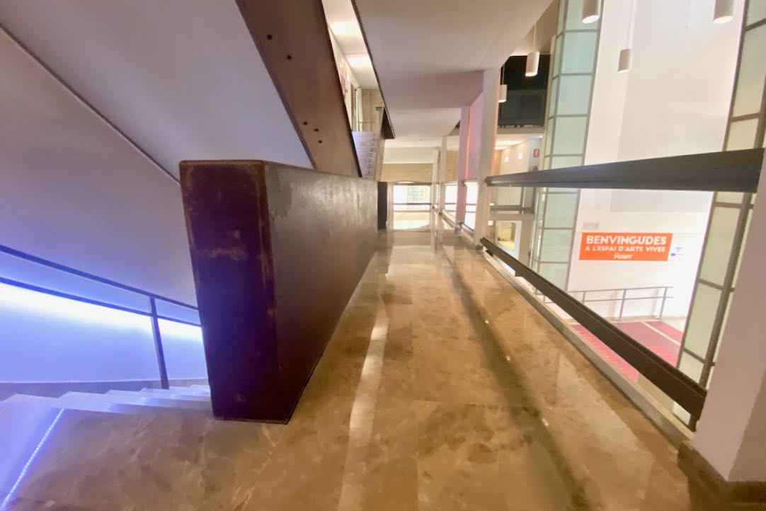 Pasillo primer piso