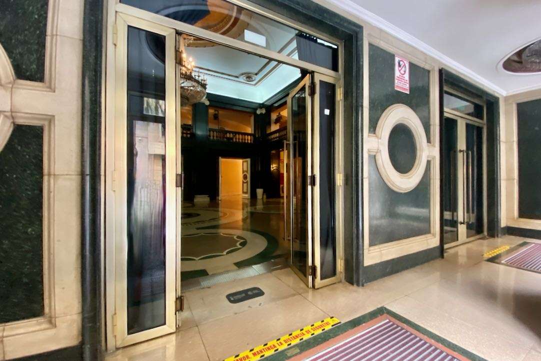 Puerta interior de acceso al Vestíbulo Principal