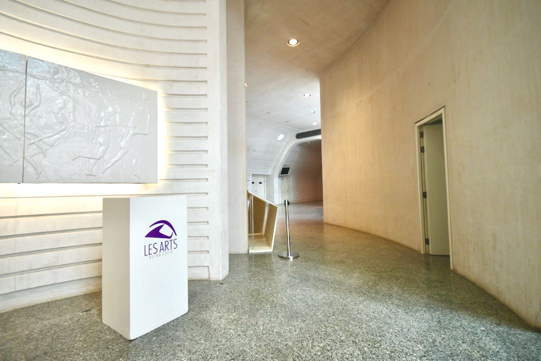 Pasillo de acceso al vestíbulo