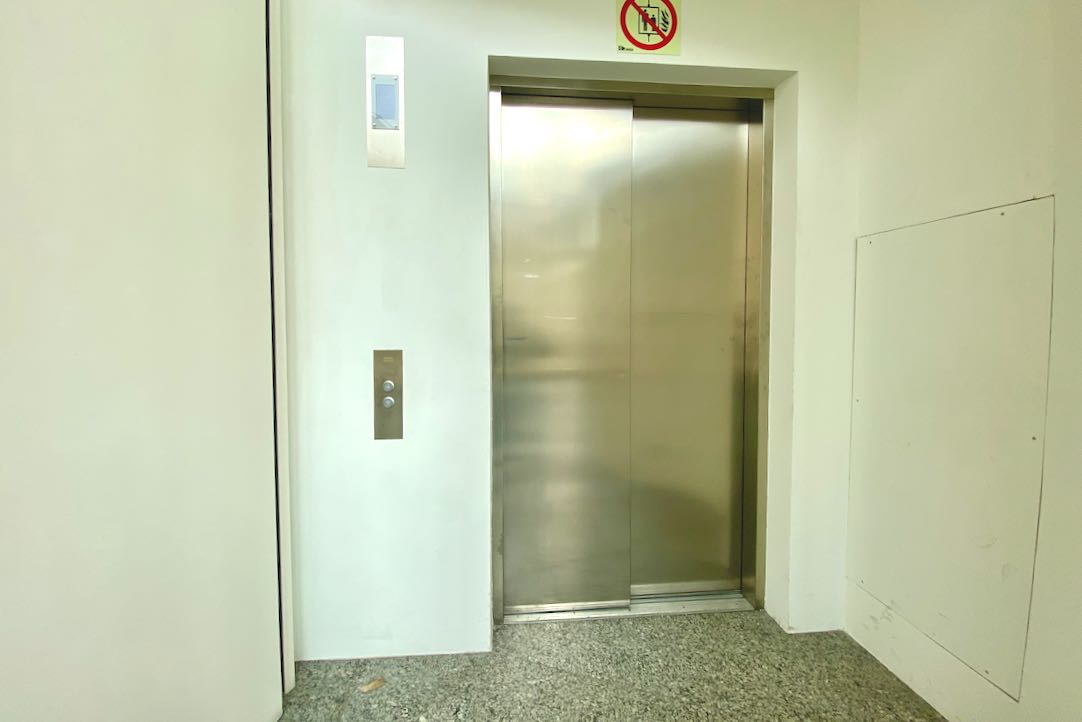 Puerta del ascensor