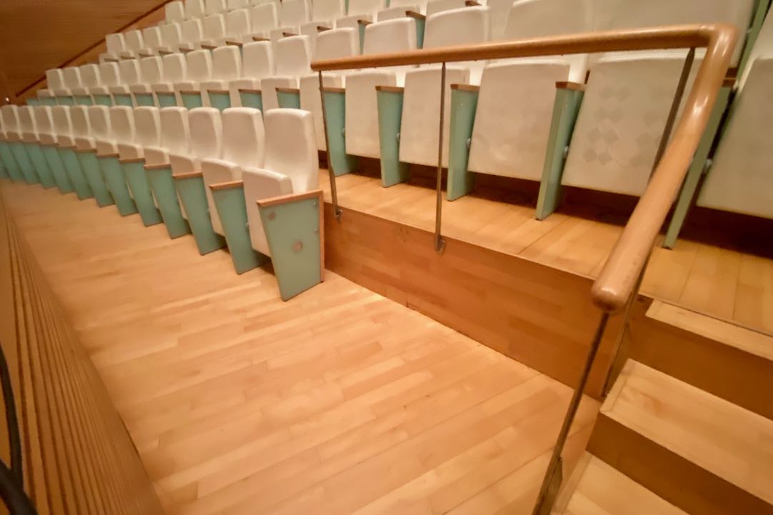 Espacios para PMR en silla de ruedas. Localidades pares