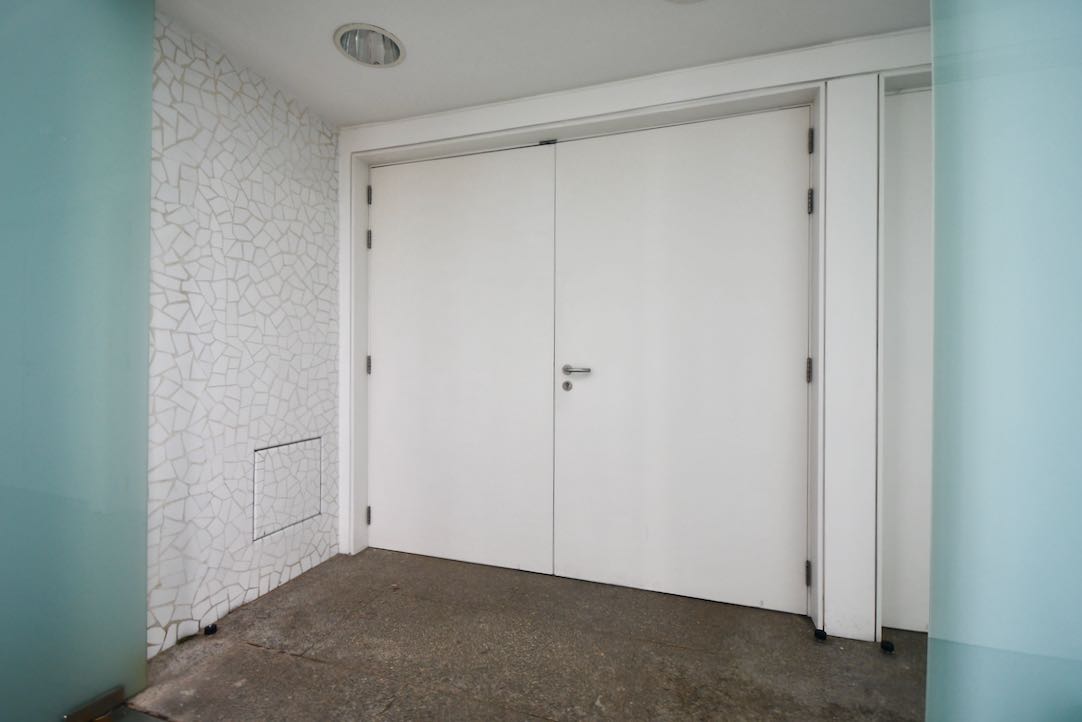 Sistema de doble puerta. Puerta exterior