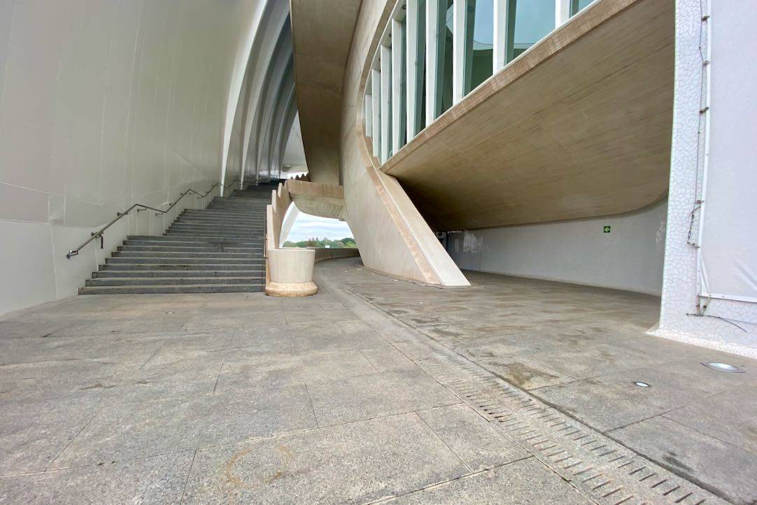 Escaleras exteriores