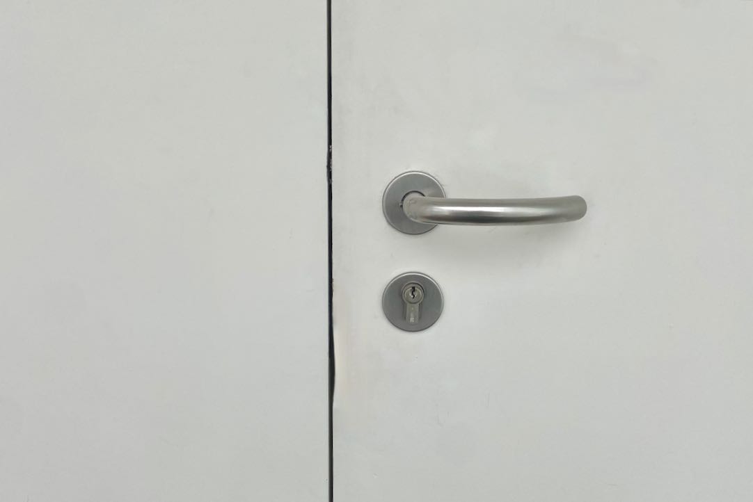 Mecanismo de apertura exterior de las puertas