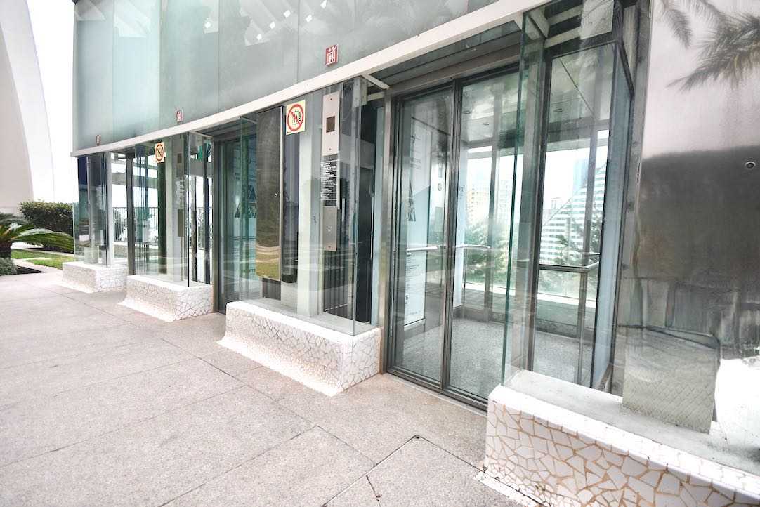 Acceso a los ascensores en Planta 11