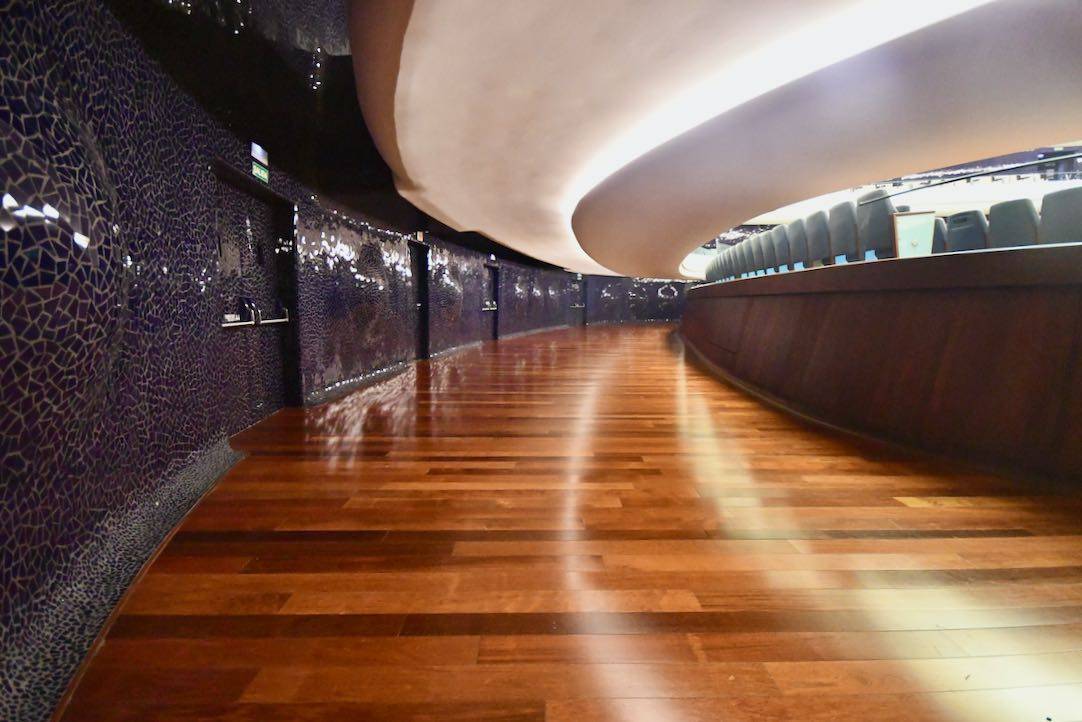 Pasillo trasero de la Platea Alta (puertas centrales)