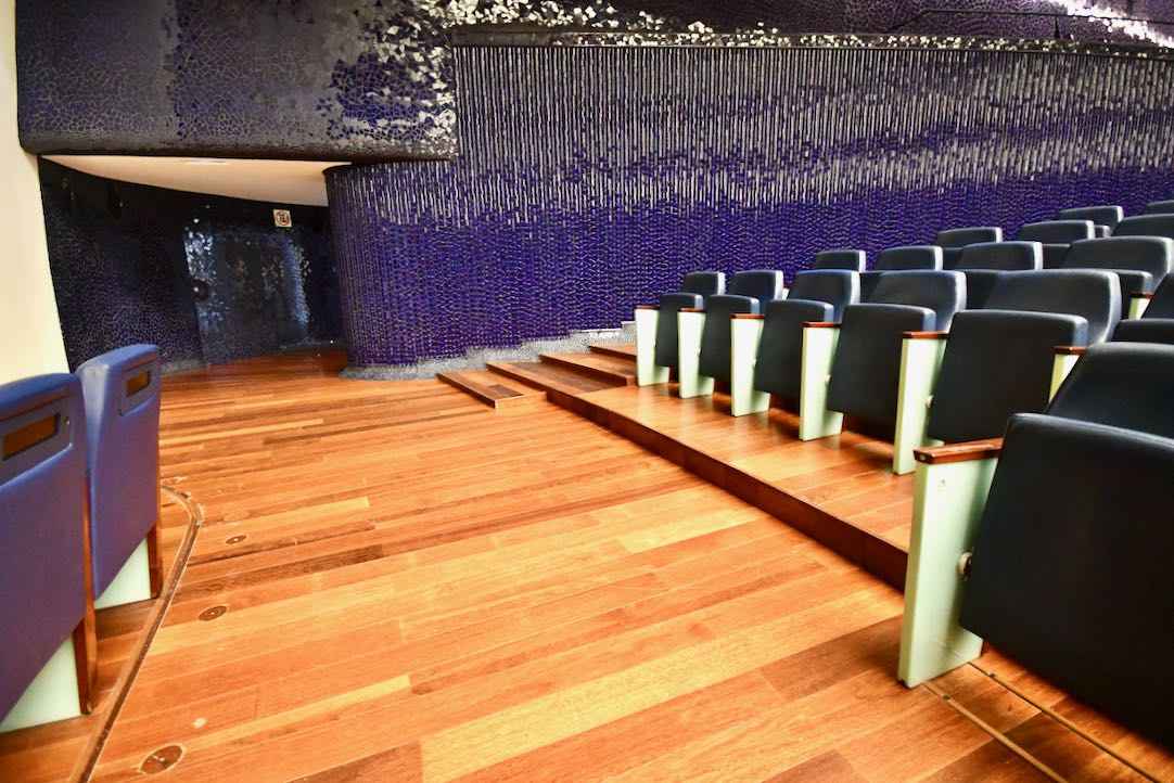 Espacios para PMR en silla de ruedas. Localidades PARES