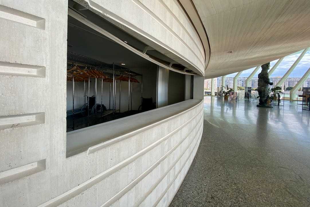 Guardarropía Sur (localidades Impares). Platea Baja