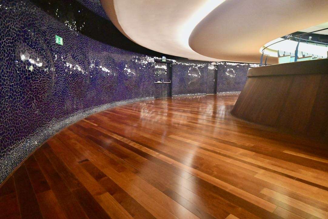 Pasillo trasero de la Platea Alta (puertas centrales)
