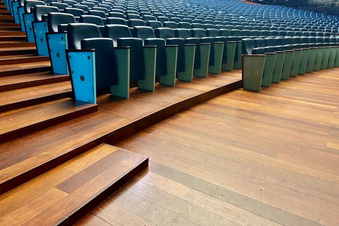 Espacios para PMR en silla de ruedas. Localidades PARES