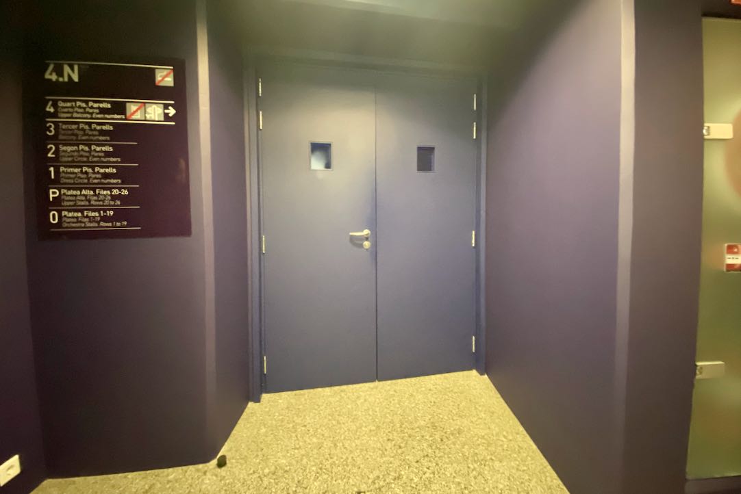 Acceso a localidades de pisos superiores