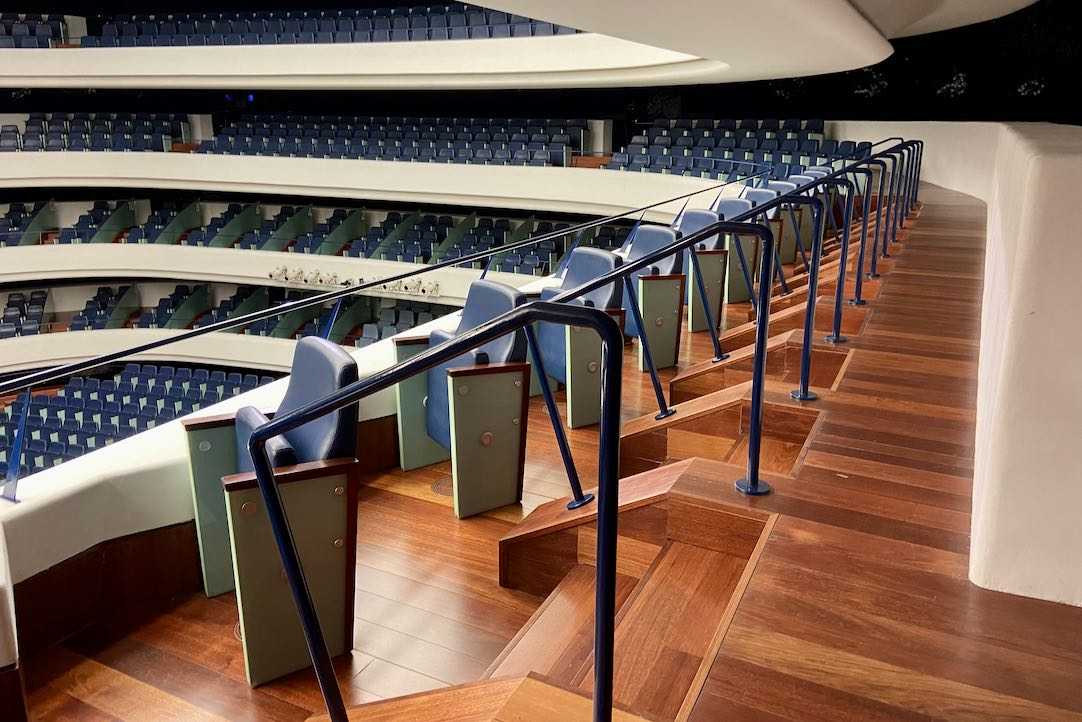 Acceso a localidades de pisos superiores