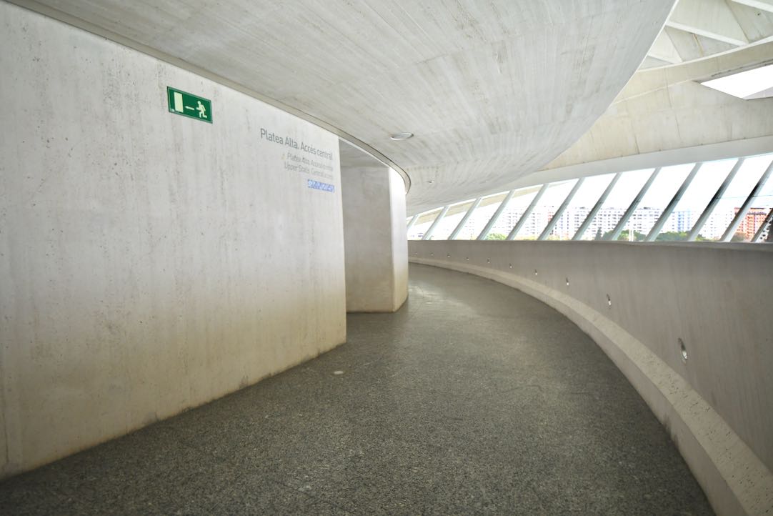 Acceso a Platea Alta desde Pasillo Exterior (puertas centrales)