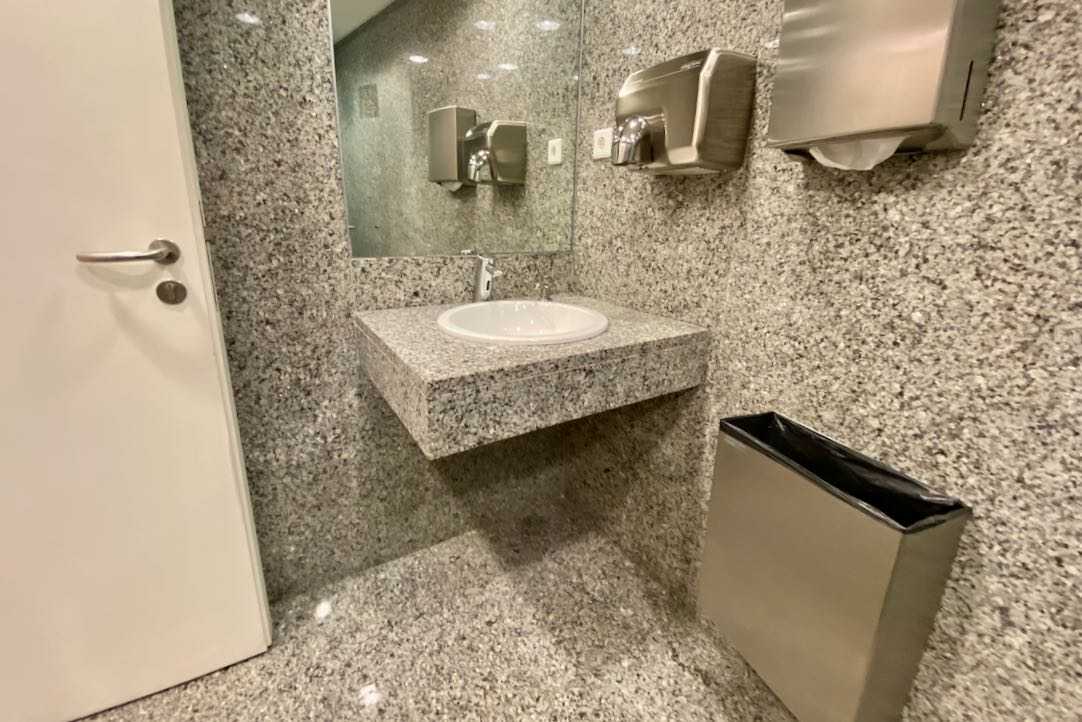 Lavabo del aseo común