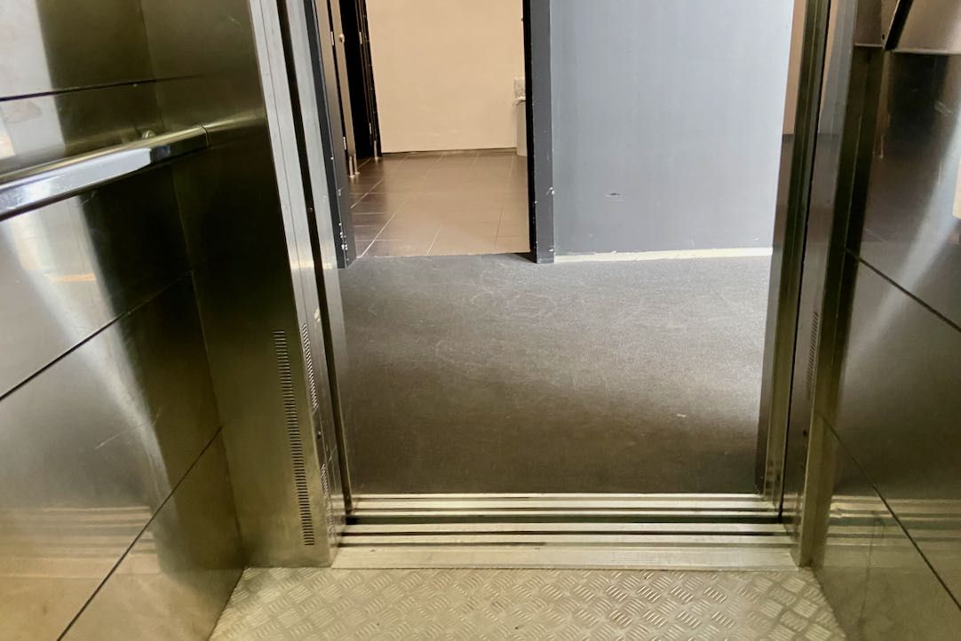 Vista de la puerta desde el interior