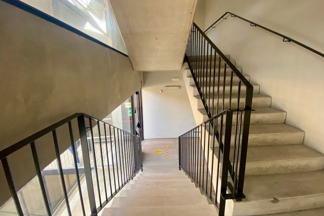 Escalera lateral 