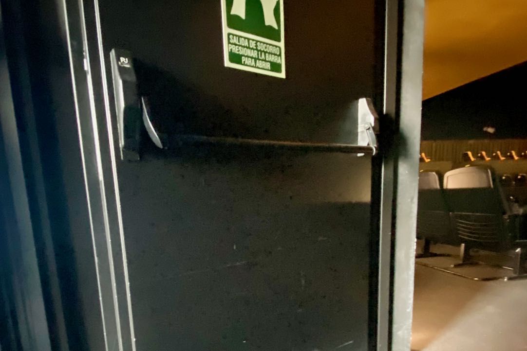 Planta 2. Puertas dobles de acceso a localidades PMR