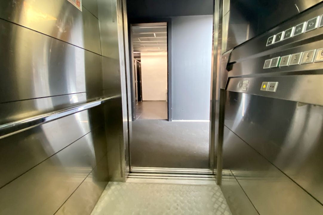 Vista de la puerta desde el interior