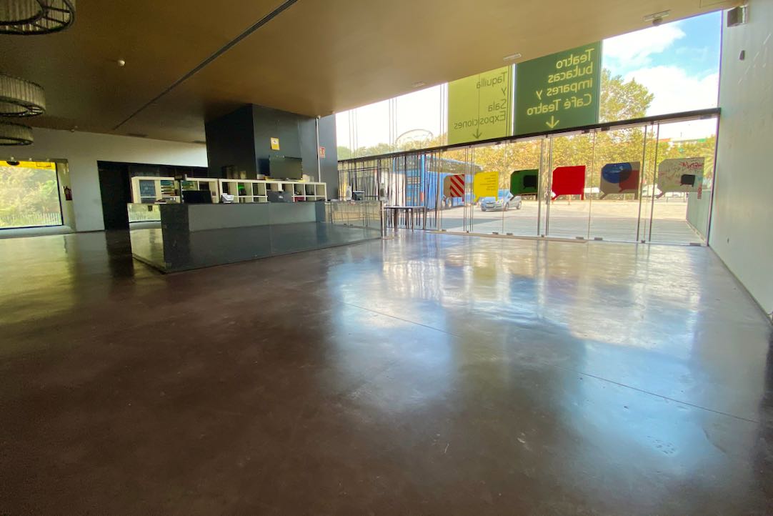 Acceso Principal / Vestíbulo