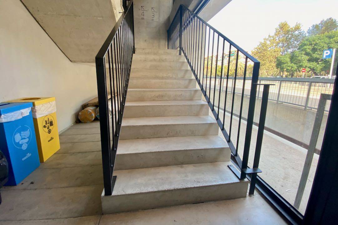 Escalera lateral 