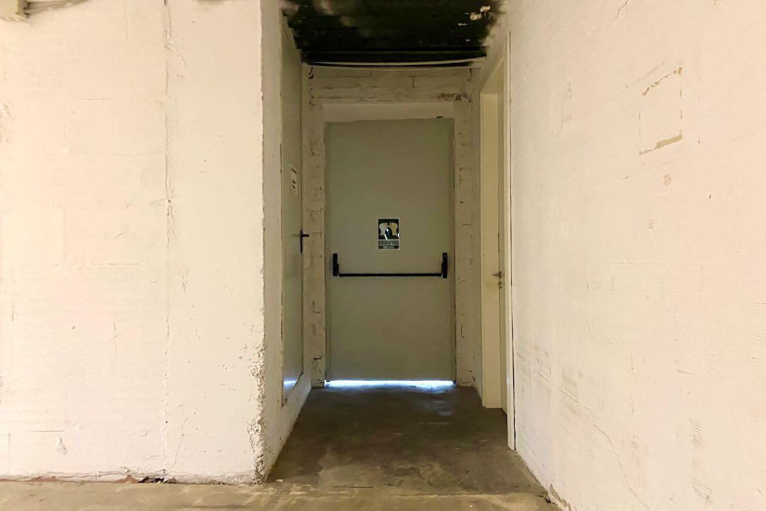 Acceso a la Cambra desde escaleras