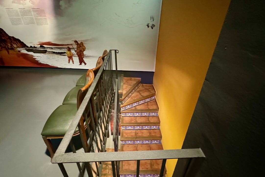 Escalera de Museos