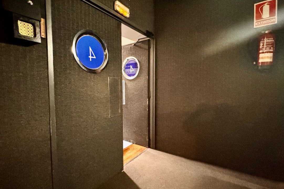 Sala 4. Puerta de Acceso y Salida