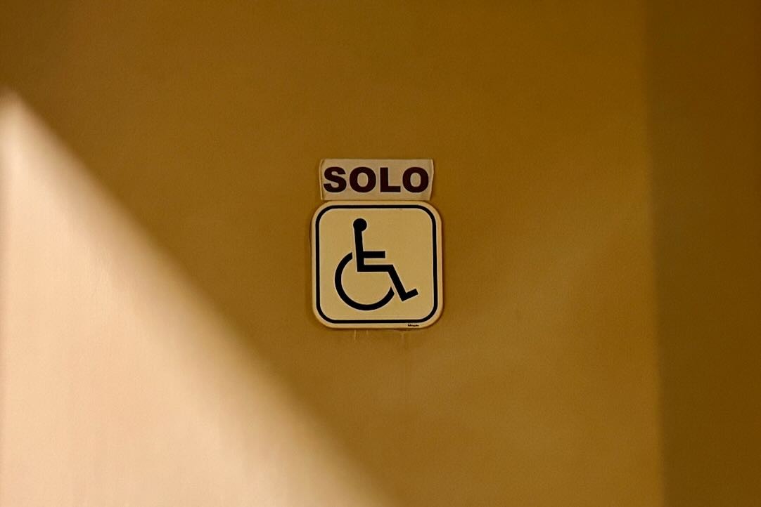 Señalización del aseo accesible