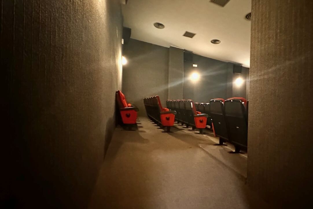 Espacio para las PMR en silla de ruedas (Fila 8)