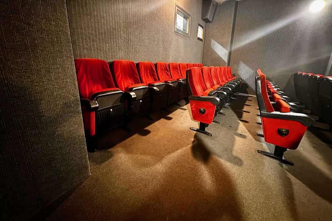 Espacio para las PMR en silla de ruedas (Fila 8)
