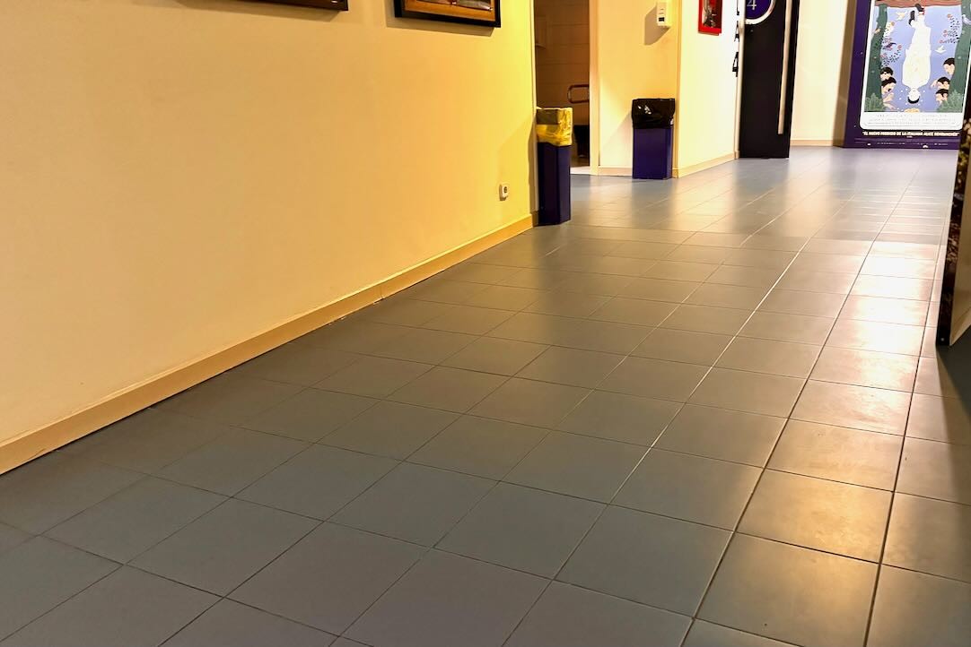 Pasillo de acceso a salas